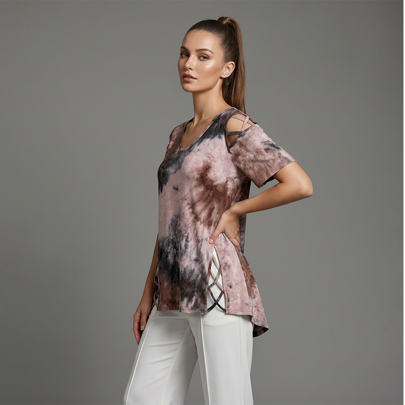🔥 Last Day 49% OFF -Women’s Heart Print V-Neck Top