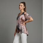 🔥 Last Day 49% OFF -Women’s Heart Print V-Neck Top