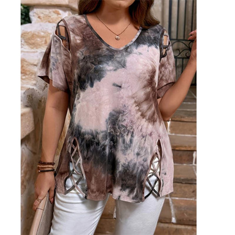 🔥 Last Day 49% OFF -Women’s Heart Print V-Neck Top